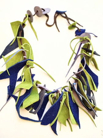 Colier Olive si albastru electric din piele naturala ,asimetric, unicat [1]