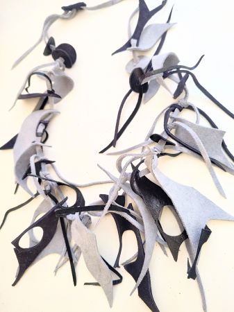 Colier handmade bleu din piele naturala, asimetric, unicat [1]