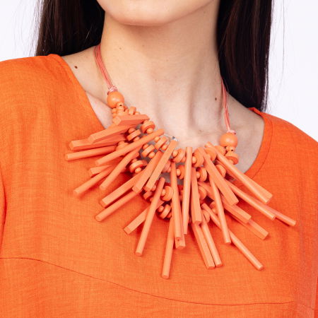 Coliere & Lanțuri - Colier reglabil cu elemente lungi si inegale din lemn roz somon