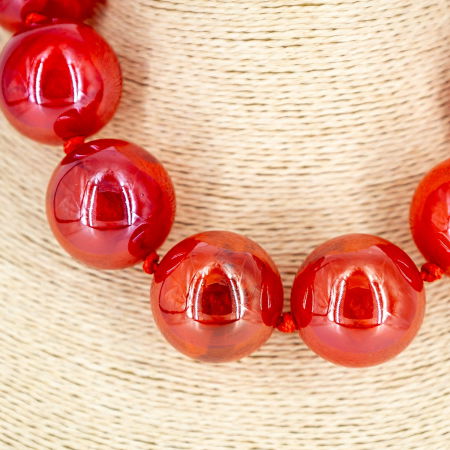 Colier scurt in stil retro, cu bile mari rosu carmin [1]