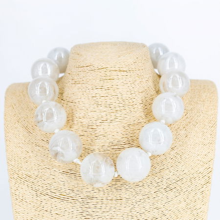 Coliere & Lanțuri - Colier scurt in stil retro, cu bile mari albe