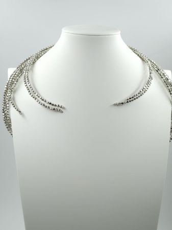 Colier semirigid si elastic cu elemente mici argintii - design minimalist de efect [2]