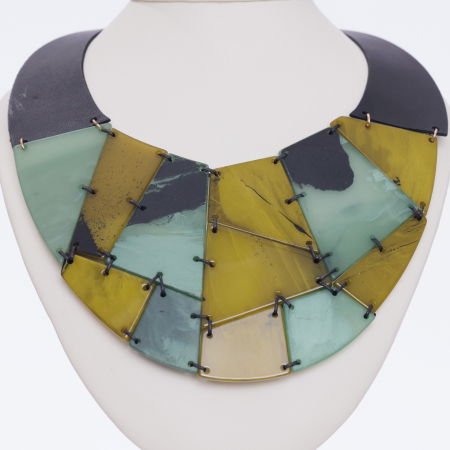 Coliere & Lanțuri - Colier semirigid gen puzzle cu elemente mate si lucioase verde si olive