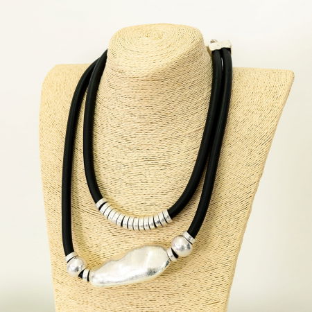 Coliere & Lanțuri - Colier silicon cu 2 siruri si elemente diferite forme din metal argintiu