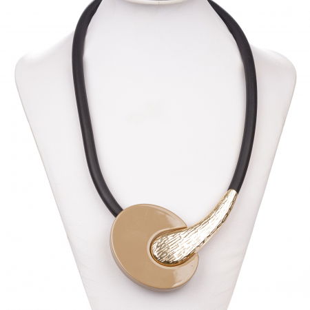 Coliere & Lanțuri - Colier silicon negru cu element auriu si pandativ bej