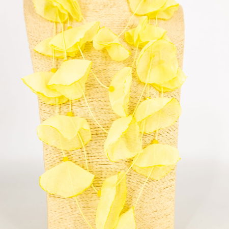 Colier statement galben cu petale textile de mac 3D din organza - design artistic italian [2]
