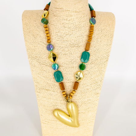 NOU IN SHOPIKA - Colier statement cu pandantiv inima aurie si elemente decorative – design artistic