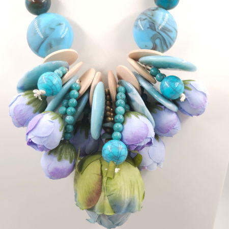 Colier statement cu flori decorative 3D si elemente turcoaz – design artistic [3]