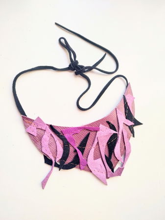 Colier statement din piele naturala ,nuante de mov [1]