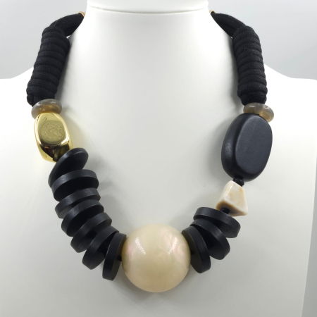 Colier statement geometric cu element central supradimensionat – design modern [4]