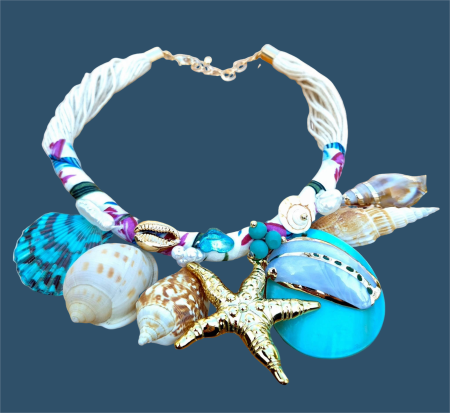 NOU IN SHOPIKA - Colier statement marin turcoaz cu scoici naturale si stea de mare aurie – design resort