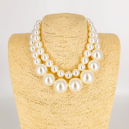 Coliere & Lanțuri - Colier scurt dublu cu perle mari – elegant și statement