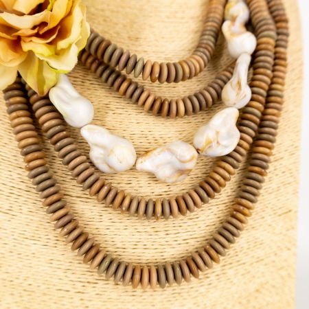 Colier statement bej cu floare și fluture in mai multe siruri – stil italian [3]