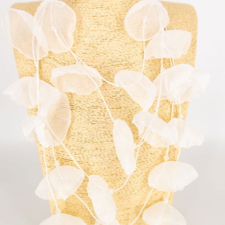 Colier statement alb cu petale textile de mac 3D din organza - design artistic italian - Copie [2]