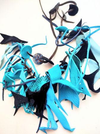 Colier turcoaz din piele naturală, asimetric, unicat [1]