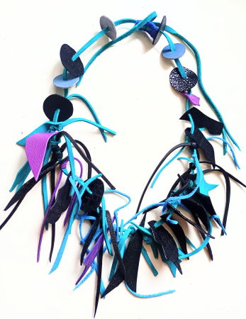 Bijuterii Noutați - Colier unicat multicolor din piele naturală,nuante turcoaz,negru de efect , mov