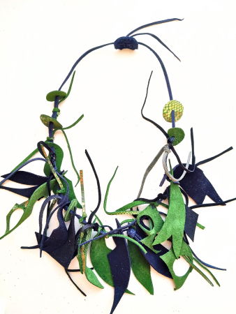 Colier handmade verde croco si bleumarin din piele naturala, asimetric, unicat [1]