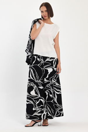 Compleu 3 piese cu bluza alba, pantaloni si blazer cu imprimeu alb-negru [7]