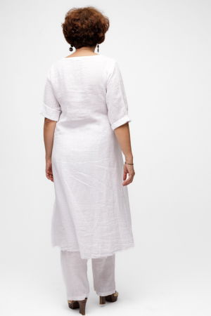 Compleu cu flori aplicate din in, cu bluza tunica mai lunga in spate si pantaloni, alb [1]