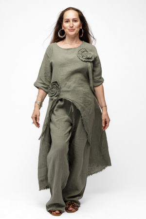 Compleu cu flori aplicate din in, cu bluza tunica mai lunga in spate si pantaloni, kaki [2]