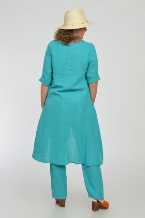 Compleu din in, cu nasturi decorativi, cu pantaloni si bluza tunica mai lunga in spate, turcoaz [14]