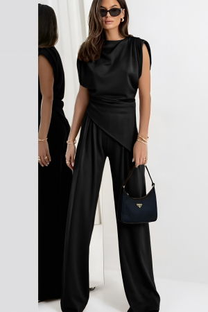 Pantaloni casual - Compleu cu pantaloni, din tricot fin de bumbac, cu bluza in colt si umeri supradimensionati, negru