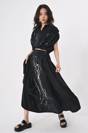 Bluze & Cămăși & Tricouri - Compleu fusta asimetrica si bluza cu siret in talie, negru cu dripping alb