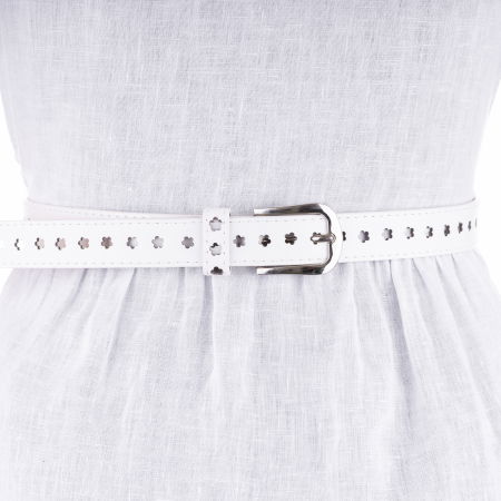 Curele din Piele Ecologica - Curea alba de 2.5 cm cu flori decupate, din piele ecologica cu catarama metalica argintie