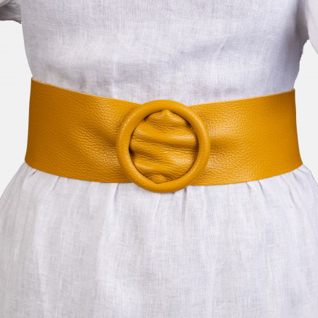 Curea galben mustar din piele naturala cu latime de 7 cm, catarama rotunda imbracata in piele