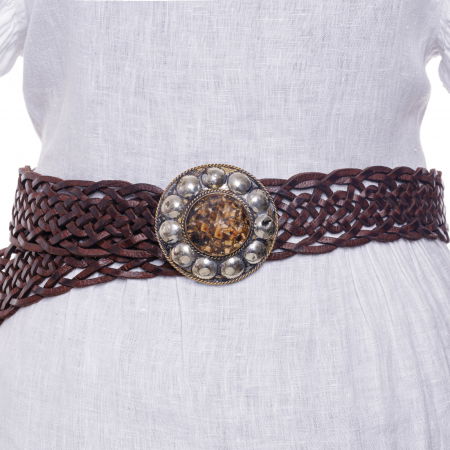 Curea impletita din piele naturala lucrata manual cu catarama metalica decorativa, maron