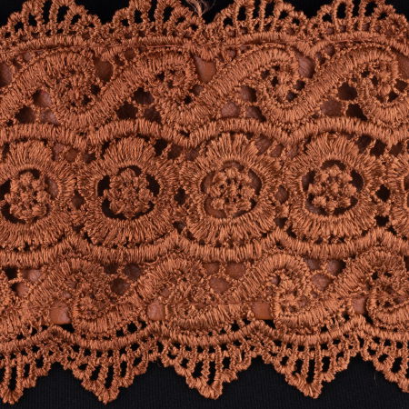 Curea lata de 8 cm petrecuta camel cu aplicatie din broderie textila [1]