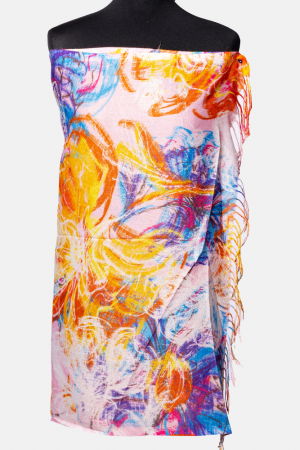 Eșarfe tip Cashmere - Esarfa cashmere cu fir din lurex, flori stilizate pe fond roz deschis