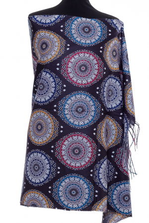 ACCESORII DAMĂ - Esarfa casmir cu imprimeu mandale si inimi pe fond negru