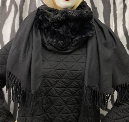 Eșarfă cu blăniță ecologică pe centru și franjuri decorative, neagra [1]