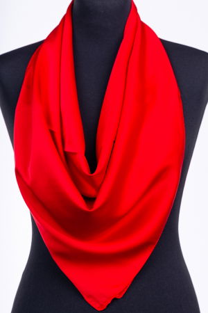 Esarfa rosie, patrata, din vascoza si matase