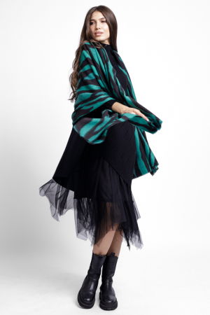 Esarfa tip sal pufos cu lana, imprimeu animal print cu negru si verde, dubla fata [2]