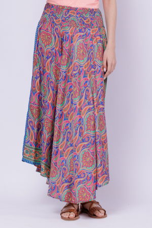 Fusta ampla din matase indiana cu flori roz si fucsia pe fond albastru [1]
