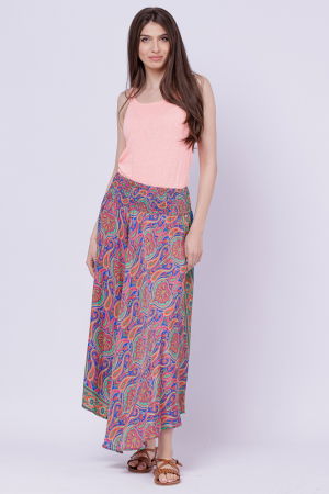 Fusta ampla din matase indiana cu flori roz si fucsia pe fond albastru [4]