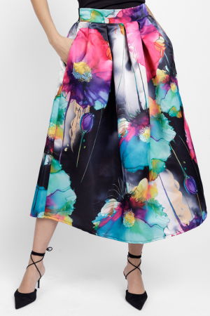 Fuste Casual - Fusta ampla maxi satinata cu imprimeu floral pictural, pe fond negru