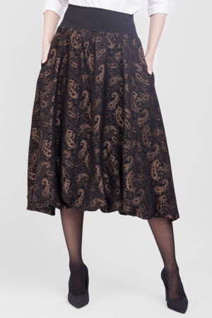 Fuste masuri mari - Fusta gogosar maro inchis metalizat din brocart cu motiv paisley auriu