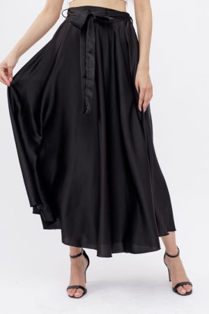 Fuste Casual - Fusta neagra din satin, cu elastic si cordon in talie