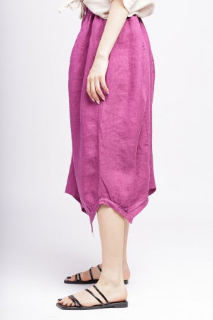 Fusta din in mov, in colturi, cu aspect de salvari [2]