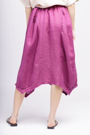 Fusta din in mov, in colturi, cu aspect de salvari [3]