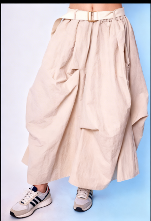 Îmbracaminte Noutați - Fusta ampla din tafta bej cu drapaj sculptural si talie marcata