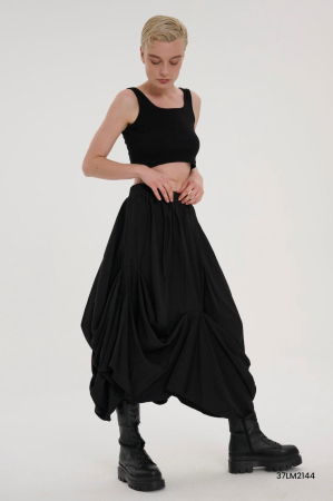 Fusta ampla in colturi, cu falduri, din vascoza neagra [5]