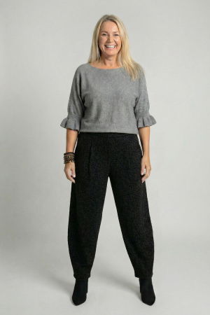 Office - Pantaloni negri lejeri cu imprimeu subtil emosat animal print – croi relaxat, talie confortabila