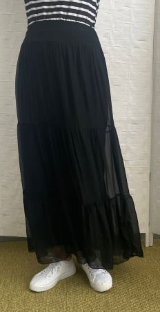 Fuste din Mătase și Văscoza - Fusta lunga cu volane, din matase si vascoza, neagra