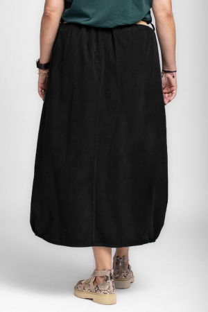 Fusta lunga din catifea reiata, cu nasturi la buzunare si curea inclusa, neagra [2]