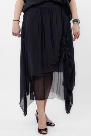 Fusta lunga in colturi, din matase si vascoza, suprapusa, cu snur vertical, neagra [1]