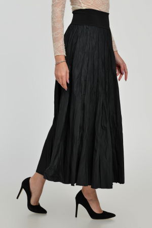 Fusta lunga din vascoza, in 15 clini, din tafta neagra cu irizatii maro [8]